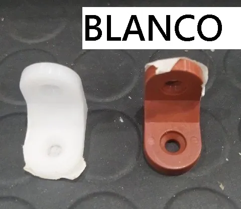 [92108] Angulo Plast Hp Blanco 17*24 2Agujero