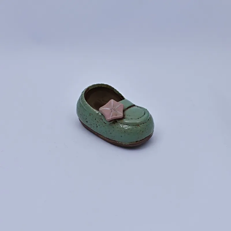 [99192] Maceta Zapato C/Flor 13.5Cm